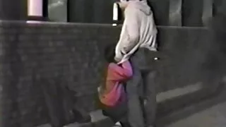 Pretty schoolgirl licks მისი შეყვარებული პროჭი და fucks მას