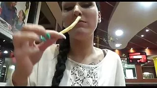 პიკაპის fucked redhead სილამაზის ვან და ესროლა მას, როგორც ბოლო whore