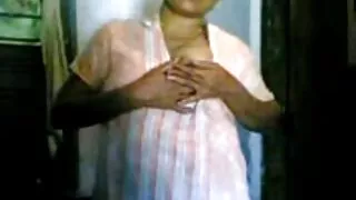 შავი გერმა მცენარეთა cock In mature stepmom ' s shaved cunt