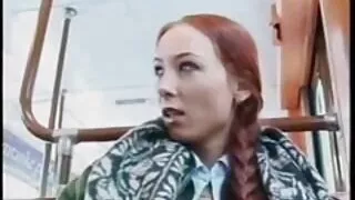 Chuvicha in fishnets არ ყელში და იღებს დიდი ყლე მისი ძუკნა